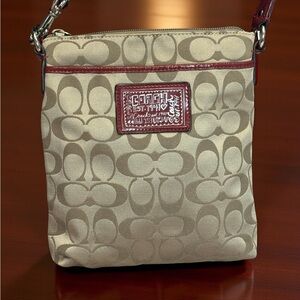 Coach Poppy Signature Swing Pack Crossbody Khaki/Cherry